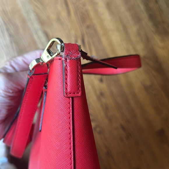 Kate Spade Crosshatch Leather Red Cameron Street Lucie Crossbody bag. Damage. - Picture 10 of 11